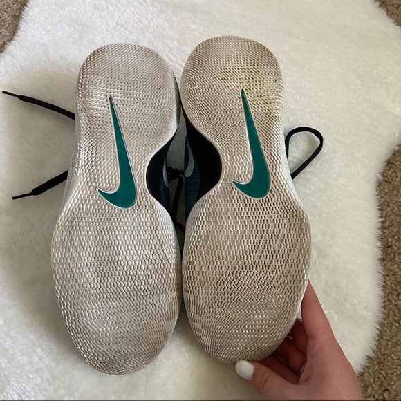 Men's Nike HyperShift Sneakers - Picture 6 of 6